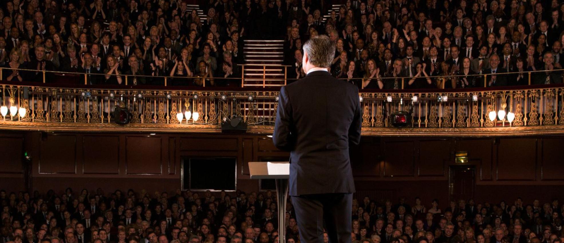 Necesito contratar a un conferenciante