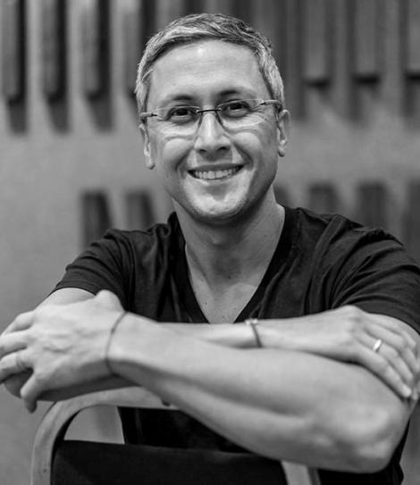 Contrata a Francisco Unda