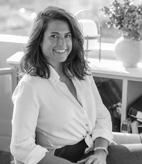 Contratar a Natalia Zubizarreta