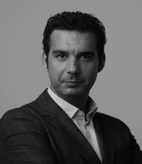 Ivan_Fernandez_Amil_conference_office