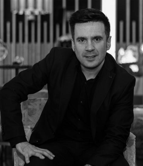 Javier_Luxor_Conference_Office